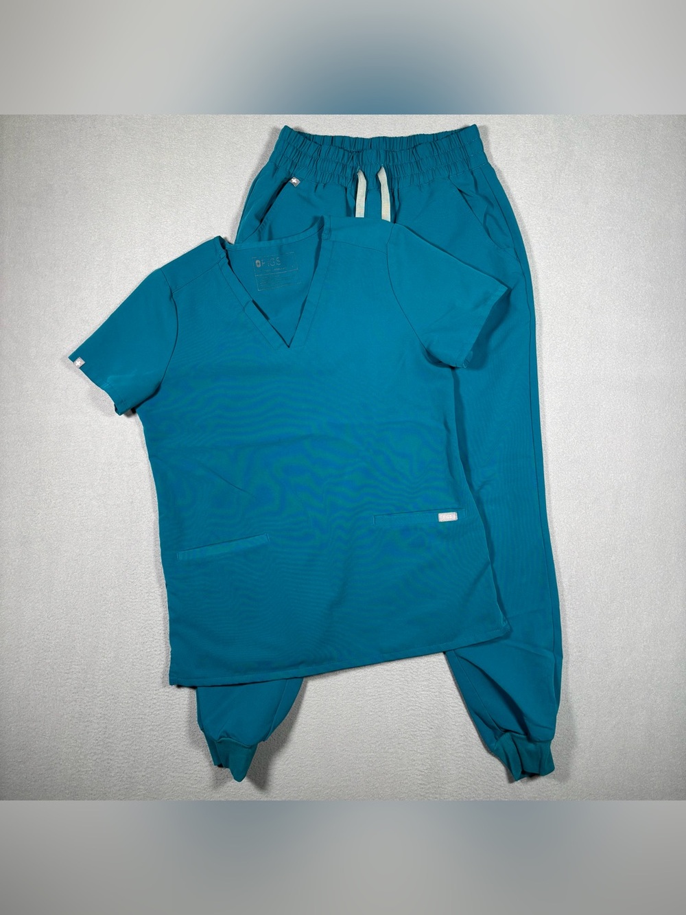 FIGS Scrub Set Casma Top & Uman High Rise Joggers Pants Women’s Small Teal